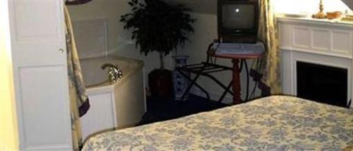 фото отеля Elk Forge B&B Inn, Retreat and Day Spa
