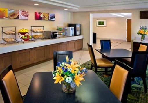 фото отеля Fairfield Inn Boston Woburn