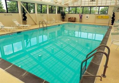 фото отеля SpringHill Suites Warrenville