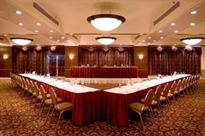 фото отеля Carriage House Inn Calgary
