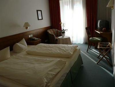 фото отеля Hotel Roter Hahn Garmisch-Partenkirchen