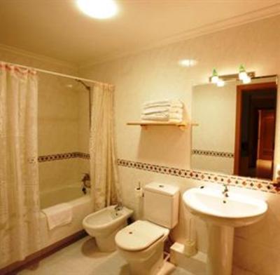 фото отеля Apartamentos O Val Do Naseiro