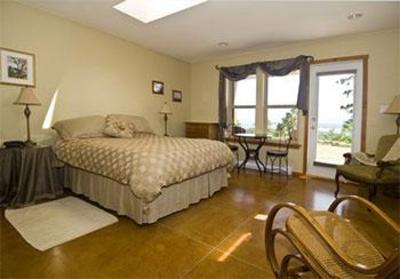 фото отеля Arbutus Bluff Bed and Breakfast