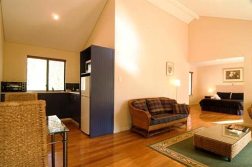 фото отеля Island Brook Estate Chalets Metricup