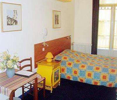 фото отеля Hotel Central Montargis