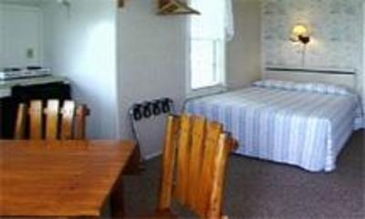 фото отеля The Beach House Mackinaw City