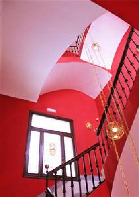 фото отеля Oasis Backpackers' Palace Seville