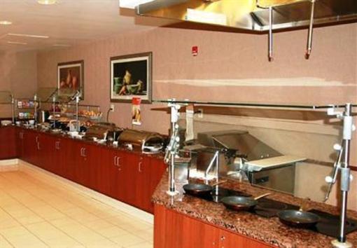 фото отеля Courtyard by Marriott Republic Airport Long Island/Farmingdale