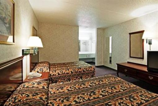 фото отеля Americas Best Value Inn & Suites - Memphis Graceland