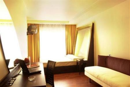 фото отеля Aston Hotel Pino Torinese
