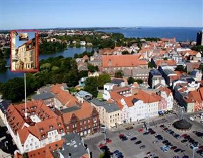 фото отеля Altstadt Hotel Zur Post Stralsund