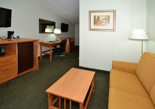 фото отеля Quality Inn & Suites Council Bluffs