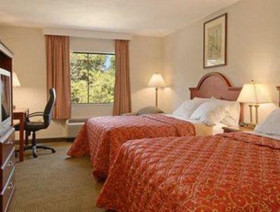 фото отеля Days Inn & Suites Laurel