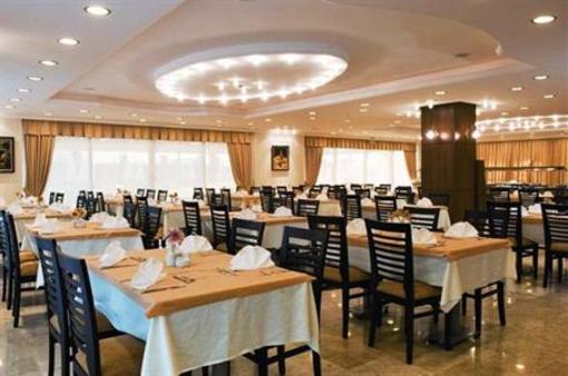 фото отеля Merlin Beach Hotel
