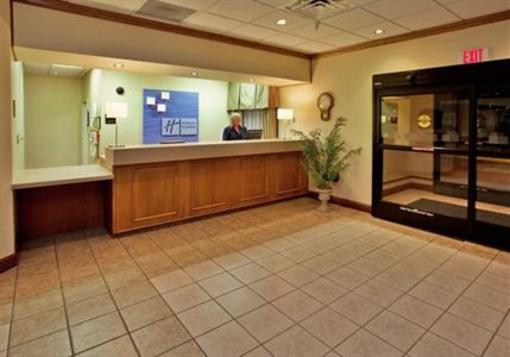фото отеля Holiday Inn Express and Suites Beatrice