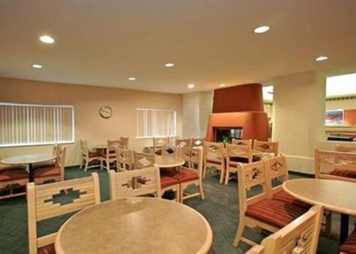 фото отеля Days Inn and Suites Tempe