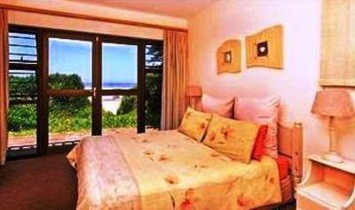 фото отеля Arch Rock Seaside Accommodation