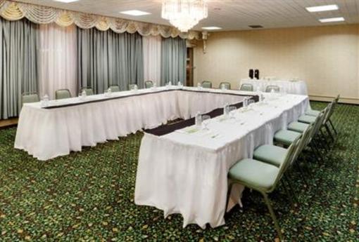 фото отеля Holiday Inn Fort Lee
