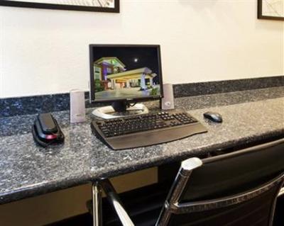фото отеля Holiday Inn Express & Suites Gateway to Yosemite