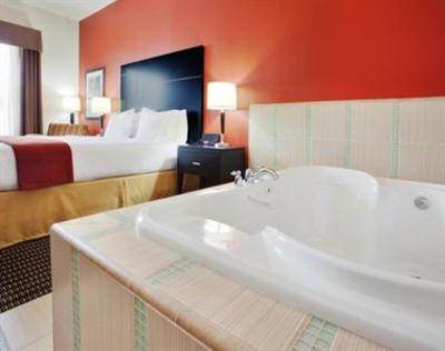 фото отеля Holiday Inn Express & Suites Gateway to Yosemite