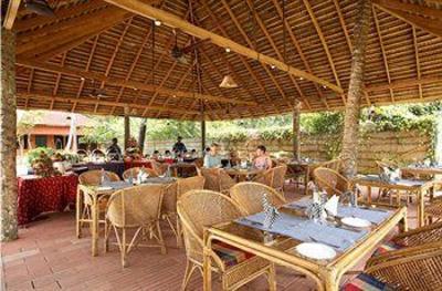 фото отеля Cocobay Resort Kumarakom