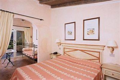 фото отеля Colonna Resort Country & Sporting Club Arzachena