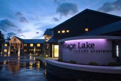 фото отеля Village Lake Apartments