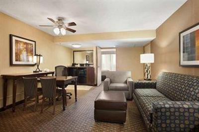 фото отеля Embassy Suites Bloomington