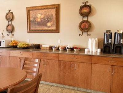 фото отеля Ramada Inn & Suites Clairmont Grande Prairie