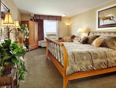 фото отеля Ramada Inn & Suites Clairmont Grande Prairie