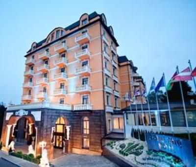 фото отеля Royal City Grand Hotel
