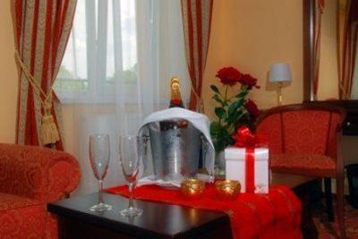 фото отеля Royal City Grand Hotel