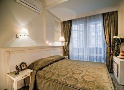 фото отеля Royal City Grand Hotel