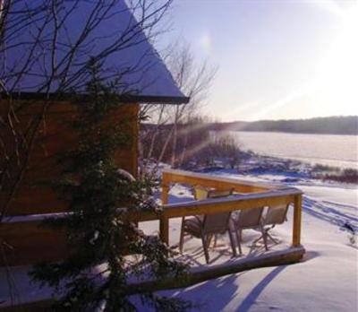 фото отеля Riverfront Chalets & Rafting Newfoundland