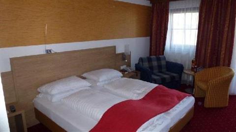 фото отеля Postwirt Hotel Soll