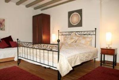 фото отеля Rhein River Guesthouse Hitdorf