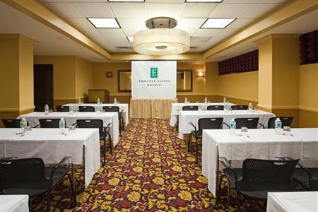 фото отеля Embassy Suites West Palm Beach Central