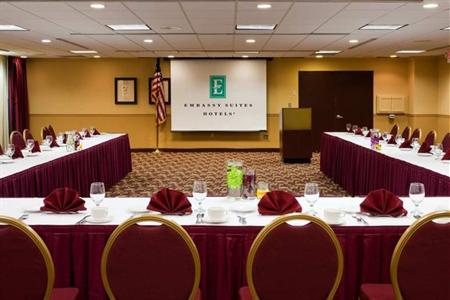 фото отеля Embassy Suites West Palm Beach Central