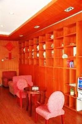 фото отеля Hanting Express Qingdao Yanan Road