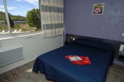 фото отеля Hotel Le Lagon Rochefort-du-Gard