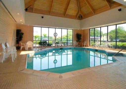 фото отеля Quality Inn Norfolk Naval Base