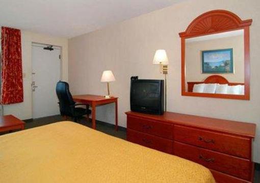 фото отеля Quality Inn Norfolk Naval Base