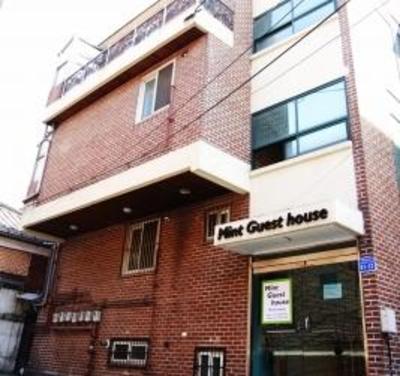 фото отеля Mint Guesthouse in Hongdae - Mr. Kim's Branch