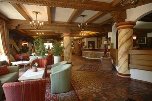 фото отеля Familiengut Hotel Burgstaller