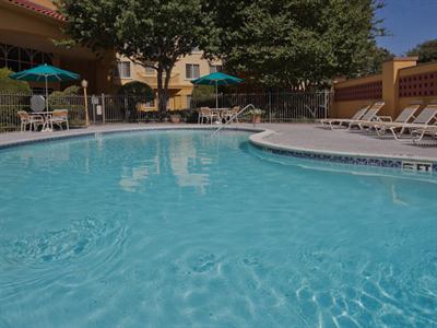 фото отеля La Quinta Inn and Suites Fort Worth North