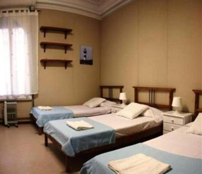 фото отеля Hostal Ona Barcelona
