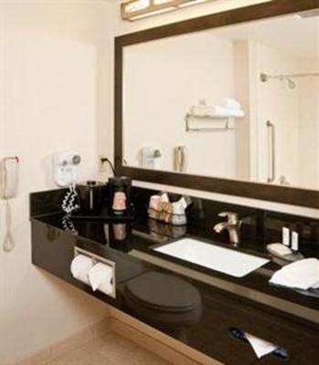 фото отеля Fairfield Inn & Suites San Francisco Airport