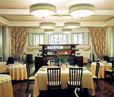 фото отеля Logis Hostellerie De L'europe