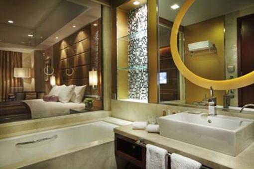 фото отеля Crowne Plaza Yantai Seaview