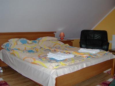 фото отеля Gal Apartman